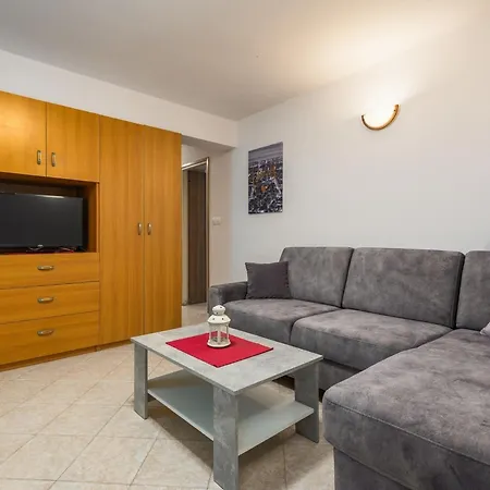 Apartment Charming With Wonderful Sea View