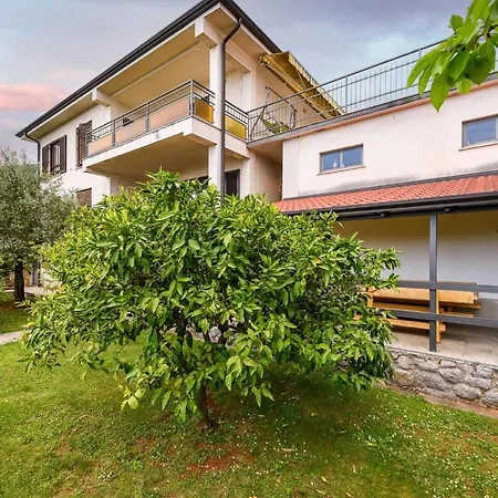 Apartment Charming With Wonderful Sea View