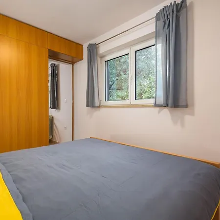 Apartment Charming With Wonderful Sea View *